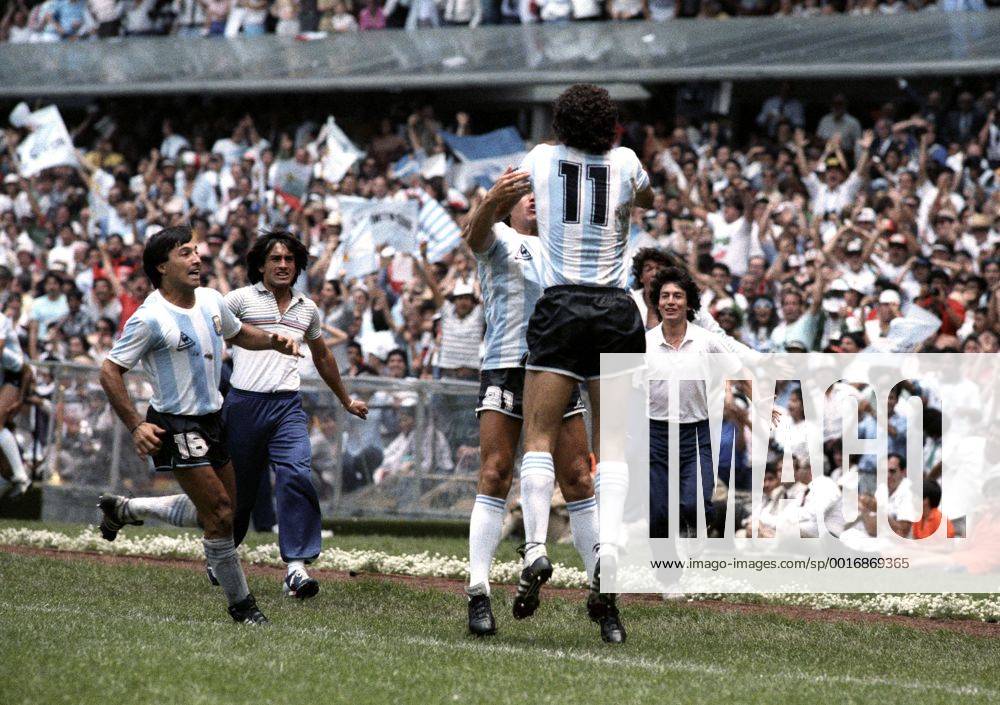 VALDANO Jorge Alberto Team Argentinien Jorge Alberto Valdano jubelt nach seinem Tor zum 2 : 0 Finale ARGENTINIEN-DEUTSCHLAND am 29.06.1986 in Mexico Stadt im Azteken Stadion 3 : 2 FIFA Fussball Weltmeisterschaften 1986 in Mexico