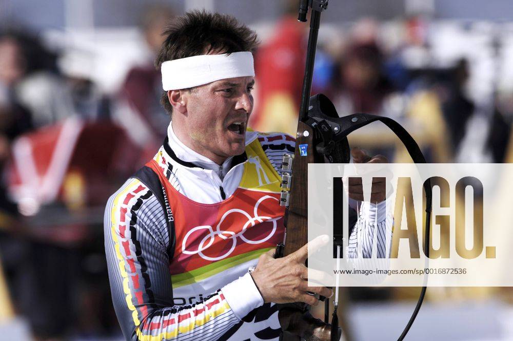 FISCHER Sven 10km Sprint Olympiasieger Maenner Biathlon 10 km Sprint in Cesana am 14.02.2006 Olympische Winterspiele 2006 in Turin Italien