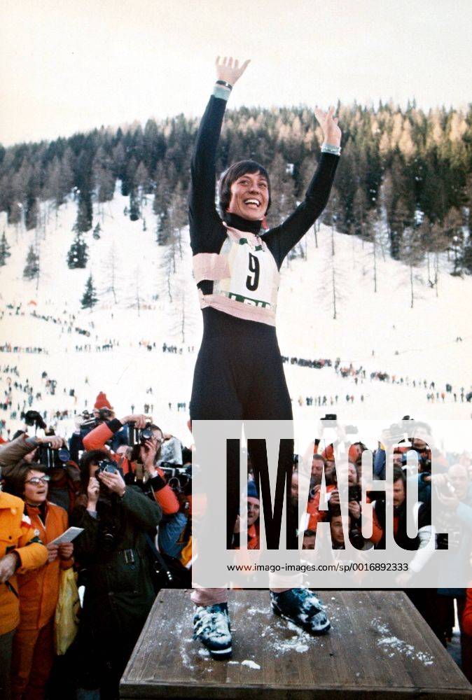 Olympischer Winterspiele in Innsbruck, Abfahrt der Frauen: Siegerin Rosi Mittermaier (BR Deutschland) jubelt