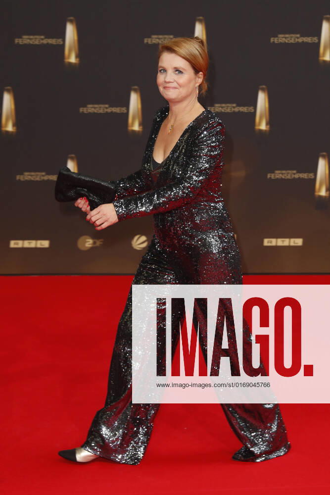 The German Television Award 2021 Annette Frier on the red carpet at the award ceremony The German Television Award The TV Highlights of the Year on September 14 at MMC Studios Cologne