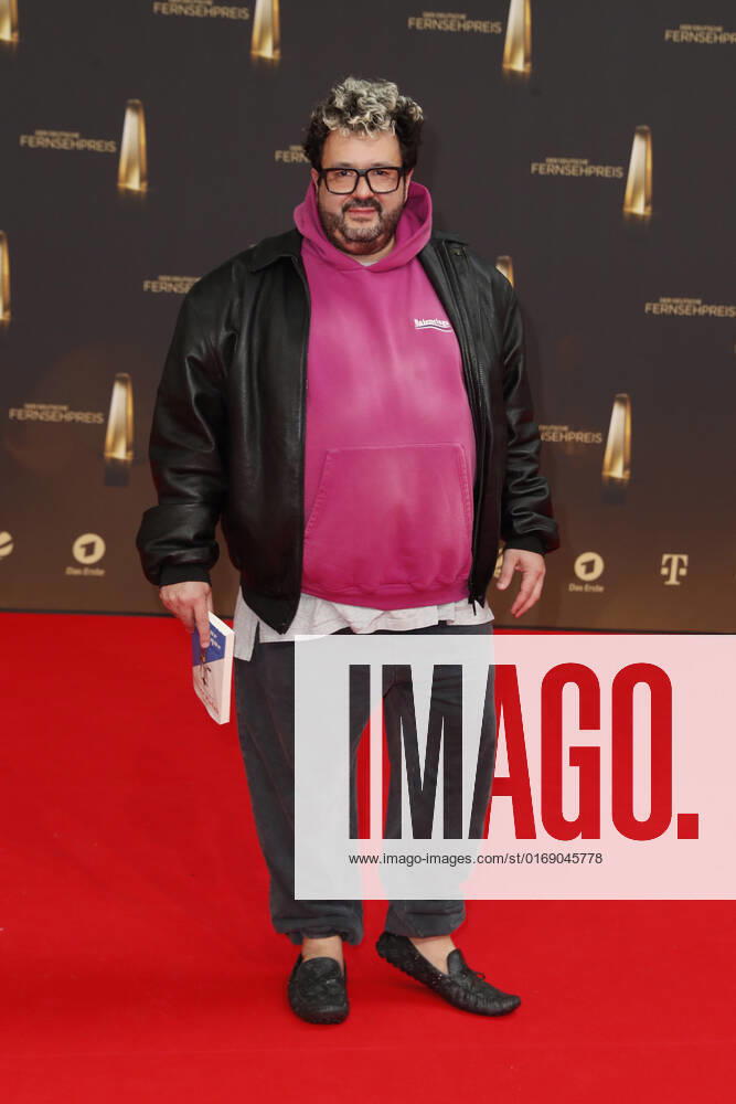The German Television Award 2021 Klaas Heufer circulation with Doris Golpashin on the red carpet at the award ceremony The German Television Award The TV highlights of the year on September 14 in the MMC Studios Cologne