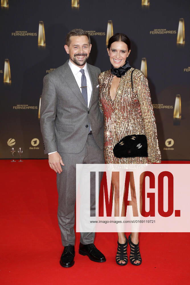 Klaas Heufer Umlauf and his wife Doris Golpashin at the German Television Awards ceremony on 14 09 2022 in Cologne German Television Awards 2022 in Cologne