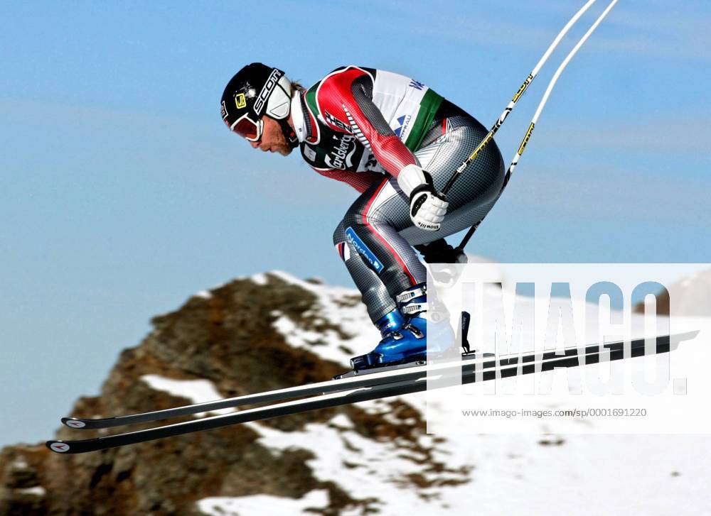 Kjetil Andre Aamodt (Norwegen) - Alpiner Skilauf Herren Weltcup 2004 2005, Welt Cup, Worldcup, World, WC, Ski Alpin, Skisport, Abfahrt Einzelbild Lauberhorn Wengen Dynamik,