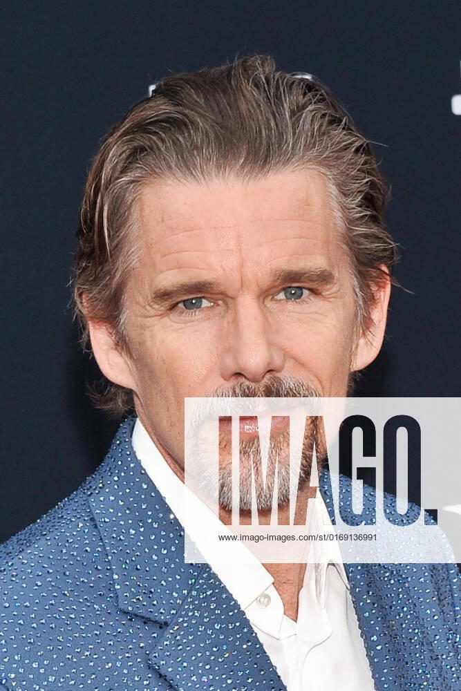 Toronto, Ontario, Canada - Ethan Hawke. 2022 Toronto International Film Festival - Raymond & Ray Premiere held at Roy Thomson Hall. Photo Credit: Brent Perniac AdMedia 284128 2022-09-12 Ontario Toronto Canada