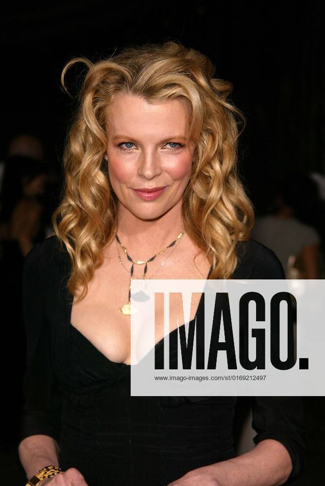 Kim Basinger at the Cellular Los Angeles Premiere, Arclight Theaters, Hollywood, CA 09-09-04 , 10762344.jpg, people, person, star, event, popular, fame, celebrity, talent, famous, entertainment,