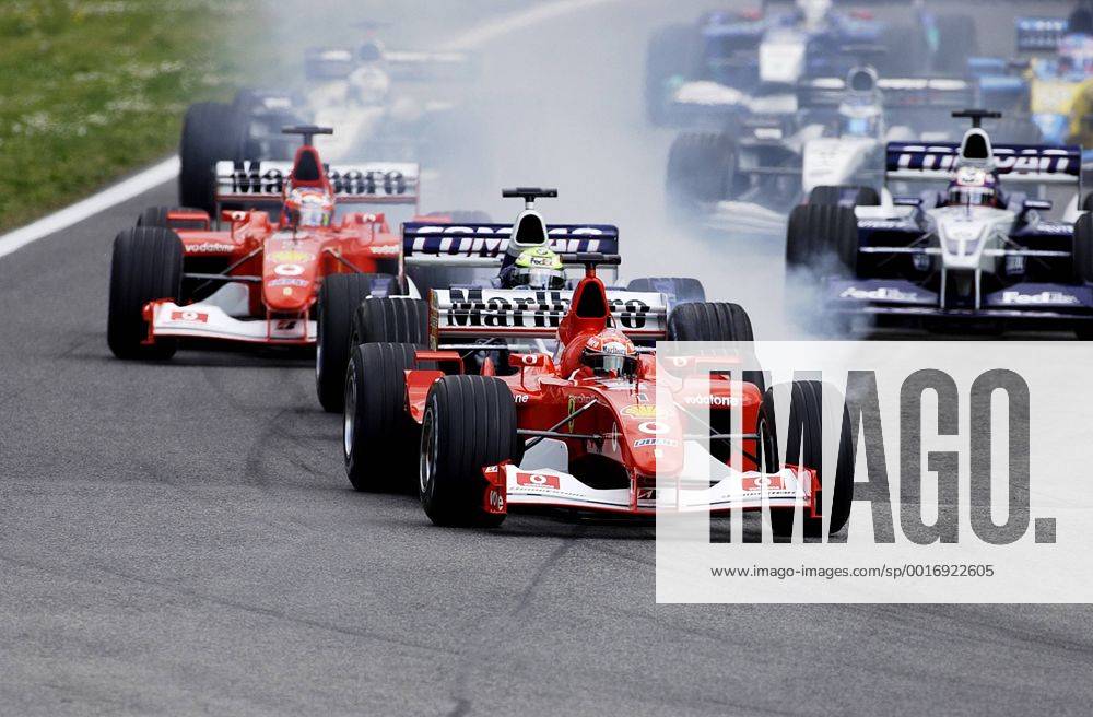 SCHUMACHER Michael Team Scuderia Ferrari vor Ralf SCHUMACHER BMW-Williams Grand Prix Formel 1 Grosser Preis von San Marino 2002 in Imola am 14. April 2002