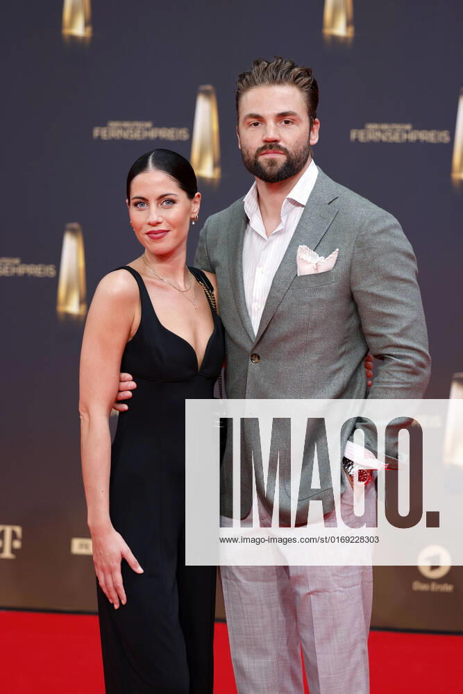 Actress Valea Katharina Scalabrino and actor Benjamin Heinrich at the German Television Award 2022 The TV Highlights of the Year at MMC Studios in Ossendorf Cologne, 14 09 2022 NRW Germany