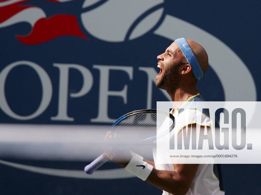 James Blake (USA) jubelt Tennis Herren US Open 2005, Grand Slam, ATP Tour, Einzelbild Flushing Meadow, Meadows New York Freude,