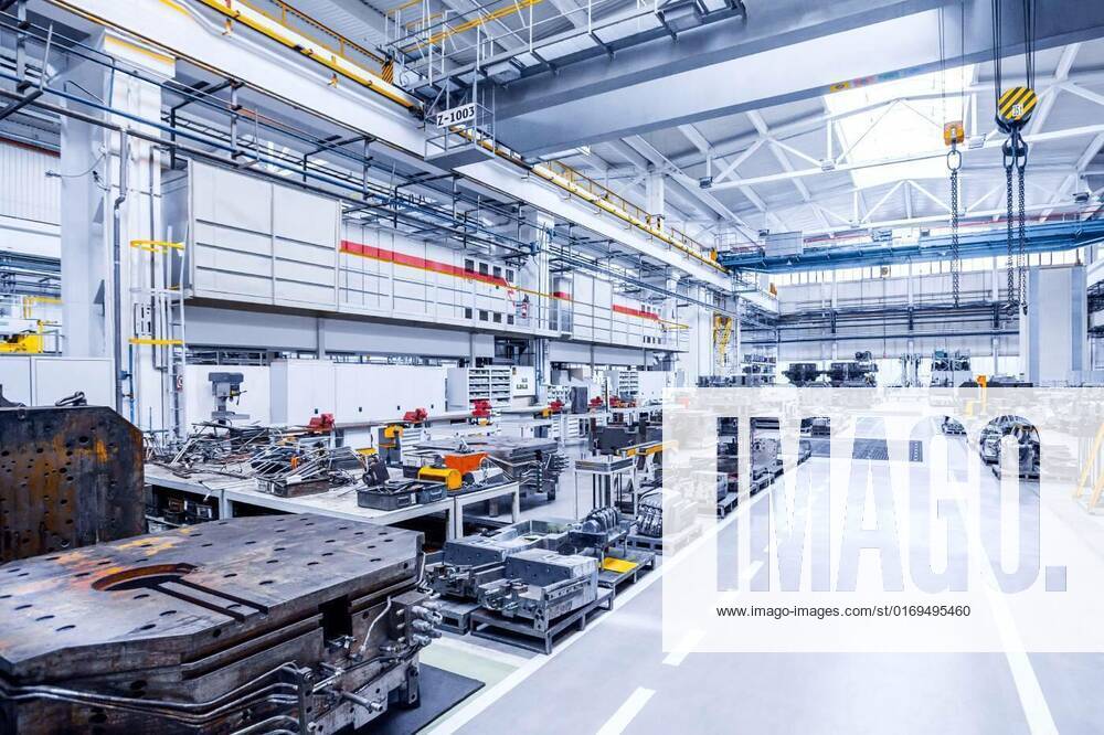 IMAGO Creative: Business, Inflation und Lieferketten stamping lines in a car factory, stamping lines in a car plant, stamping lines in a car plant, 14.06.2022,