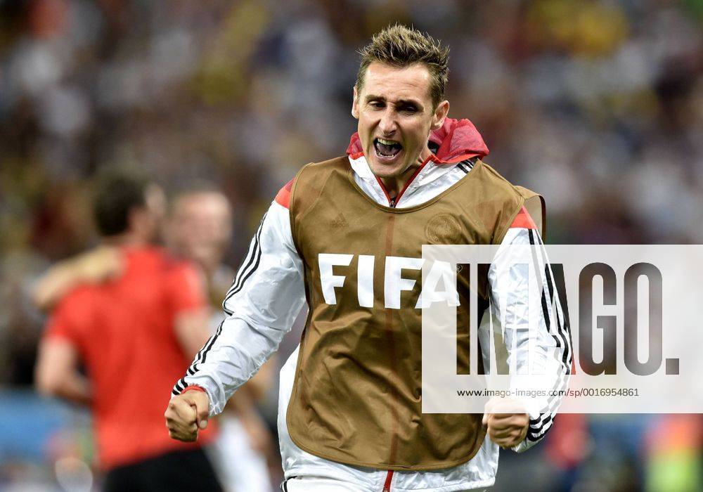 RIO DE JANEIRO, July 13, 2014 (Xinhua) -- Germany s Miroslav Klose - Germany vs Argentina - 2014 FIFA World Cup at the Estadio do Maracana Stadium in Rio de Janeiro, Brazil, on July 13, 2014. Germany won 1-0 over Argentina after 120 minutes and took its fourth World Cup title on Sunday. (Xinhua Qi Heng)(pcy) (SP)BRAZIL-RIO DE JANEIRO-WORLD CUP 2014-FINAL-GERMANY VS ARGENTINA