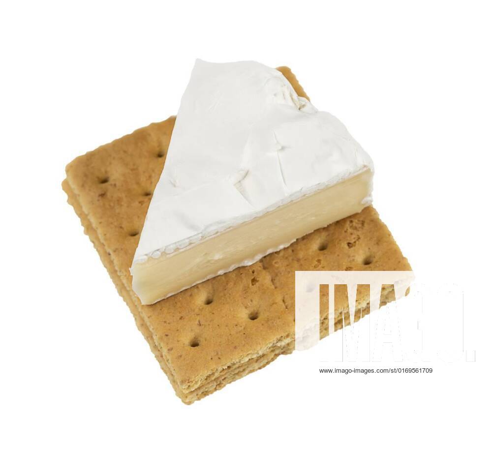 Brie Cheese and Crackers isolated on White, Brie Cheese and Crackers isolated on White Background, Brie Cheese and Crackers isolated on White Background, 10.07.2022,