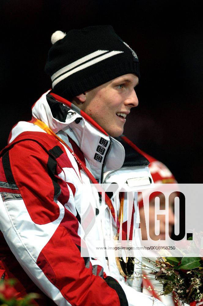 MORGENSTERN Thomas Olympiasieger auf der Grossen Schanze Ski Springen von der grossen Schanze am 18.02.2006 in Pragelato Olympische Winterspiele 2006 in Turin Italien