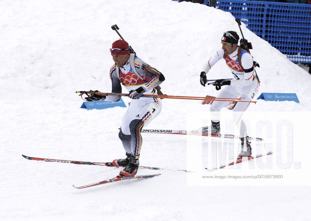 GREIS Michael GER Olympiasieger vor DEFRANSE Vincent FRA Biathlon Massenstart der Maenner am 25.02.2006 in Cesana Olympische Winterspiele 2006 in Turin Italien