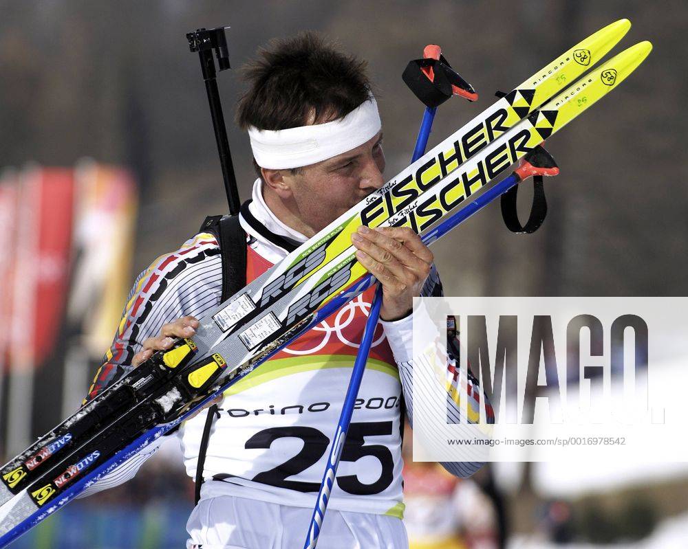 FISCHER Sven Olympiasieger 10km Sprint Maenner Biathlon individuel Olympische Winterspiele 2006 in Turin Biathlon Jubel