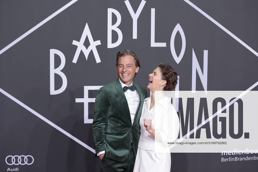 Volker Bruch, Liv Lisa Fries, Germany, Berlin, world premiere of the new season of the nationally and internationally acclaimed TV series BABYLON BERLIN, on September 20, 2022 at the Delphi Filmpalast.