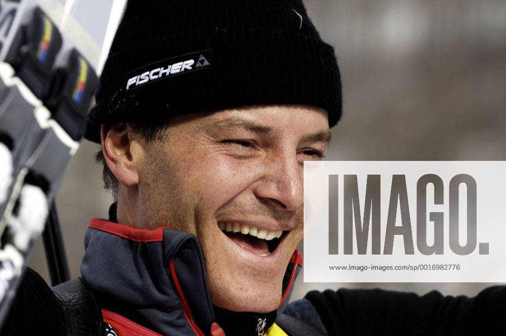 FISCHER Sven Olympiasieger 10km Sprint Maenner Biathlon individuel Olympische Winterspiele 2006 in Turin Biathlon Jubel