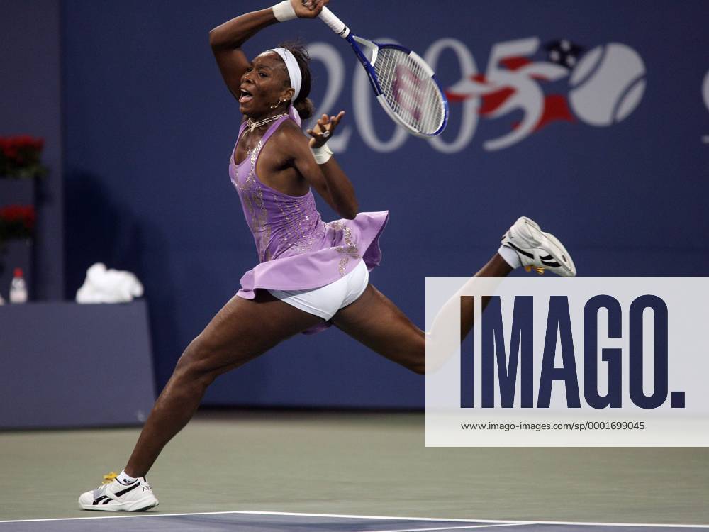 Venus Williams (USA) - Vorhand Tennis Damen US Open 2005, Grand Slam, WTA Tour, Hartplatz, Hardcourt, Hartplatztennis, Hartplatzturnier Einzelbild Flushing Meadow, Meadows New York Dynamik,