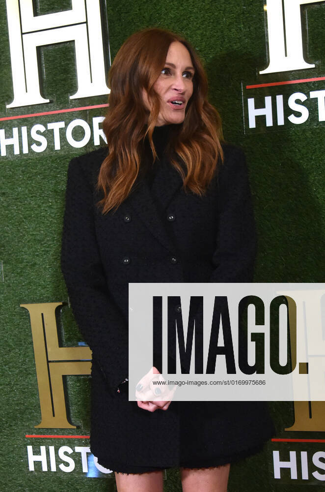 WASHINGTON, DC - SEPTEMBER 24: Julia Roberts at HISTORYTalks 2022: Your Place in History at DAR Constitution Hall in Washington, DC on September 24, 2022.