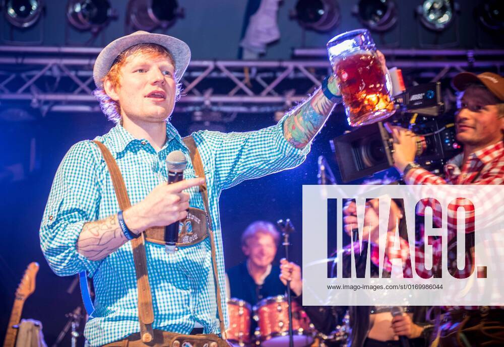 Frankfurt am Main, Frankfurt Oktoberfest world star as a surprise guest after his concert in Deutsche Bank Park ksm singer Ed Sheeran at the Frankfurt Oktoberfest on and was in a party mood and gave a small spontaneous concert picture shows singer Ed Sheeran ind Lederhosen ES