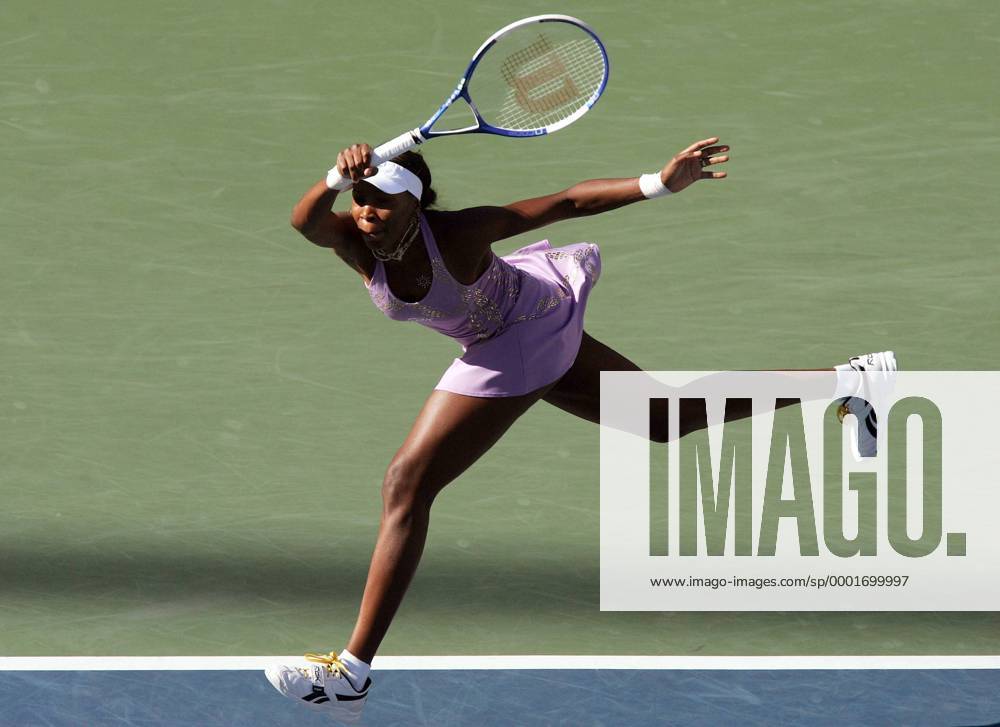 Venus Williams (USA) - Vorhand Tennis Damen US Open 2005, Grand Slam, WTA Tour Einzelbild Flushing Meadow, Meadows New York Dynamik,