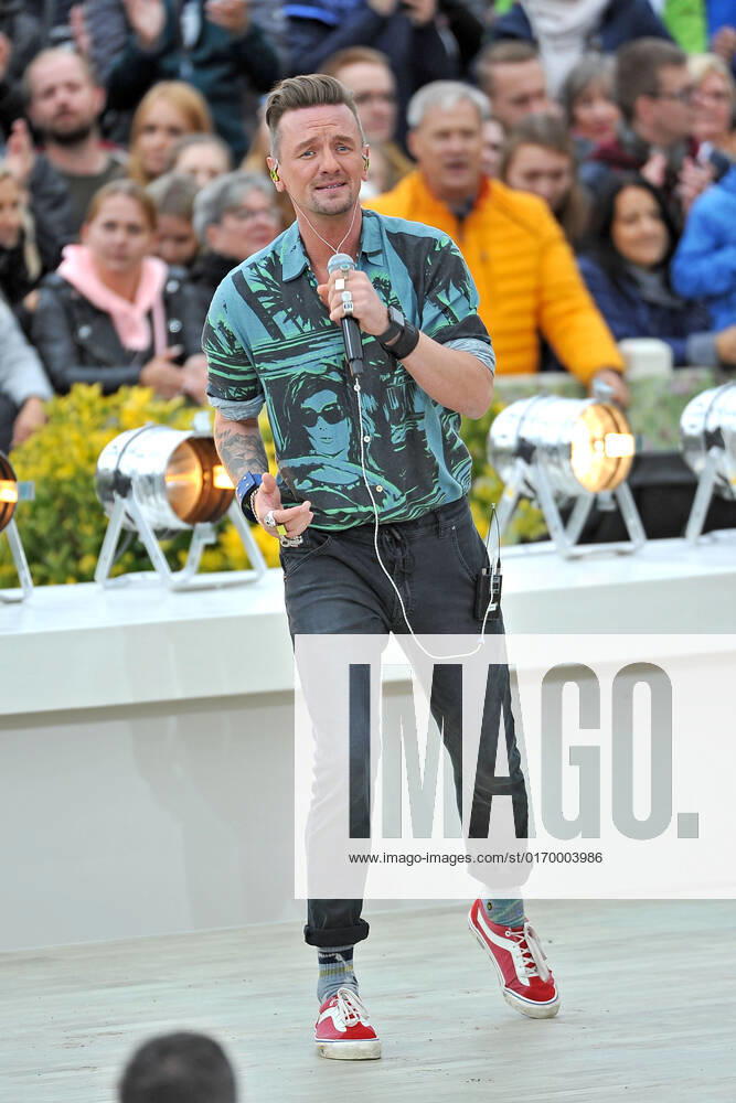ZDF Fernsehgarten singer Ben Zucker during the ZDF entertainment show Fernsehgarten on 25 09 2022 in Mainz 20220925MWI43773