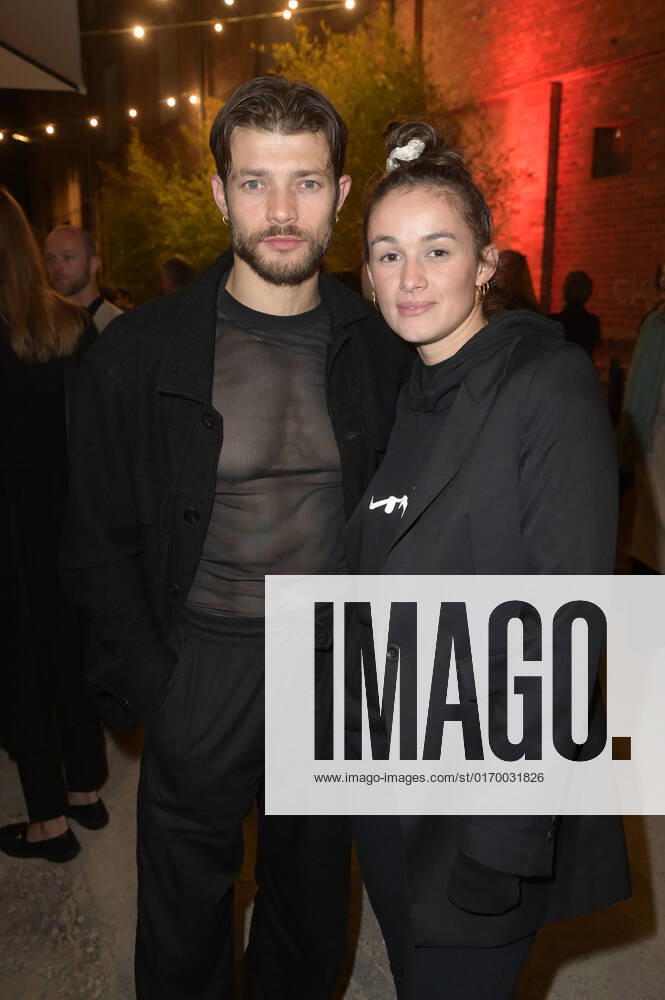Eugen Bauder and Mogli at the 23 presentation of the First Steps Awards 2022 at the Motorwerk Berlin, 26 09 2022 Foto:xF.xFuturexImage