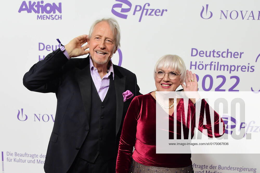 Award of the 20 German Hearing Film Award Reiner Schöne, Claudia Roth Award of the 20 German Hearing Film Award 2022 in the BOLLE Festsäle am Spree Bogeni n Berlin on 27 09 2022 Photopress Mueller Photopress Mueller