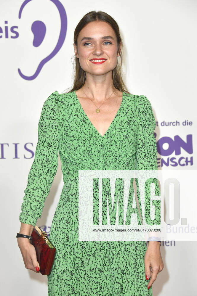 Josephin Busch at the award ceremony of the 20 German Hearing Film Award 2022 in the Bolle Festsäle at the Spree Bogen Berlin, 27 09 2022 Foto:xN.xKubelkax xFuturexImage
