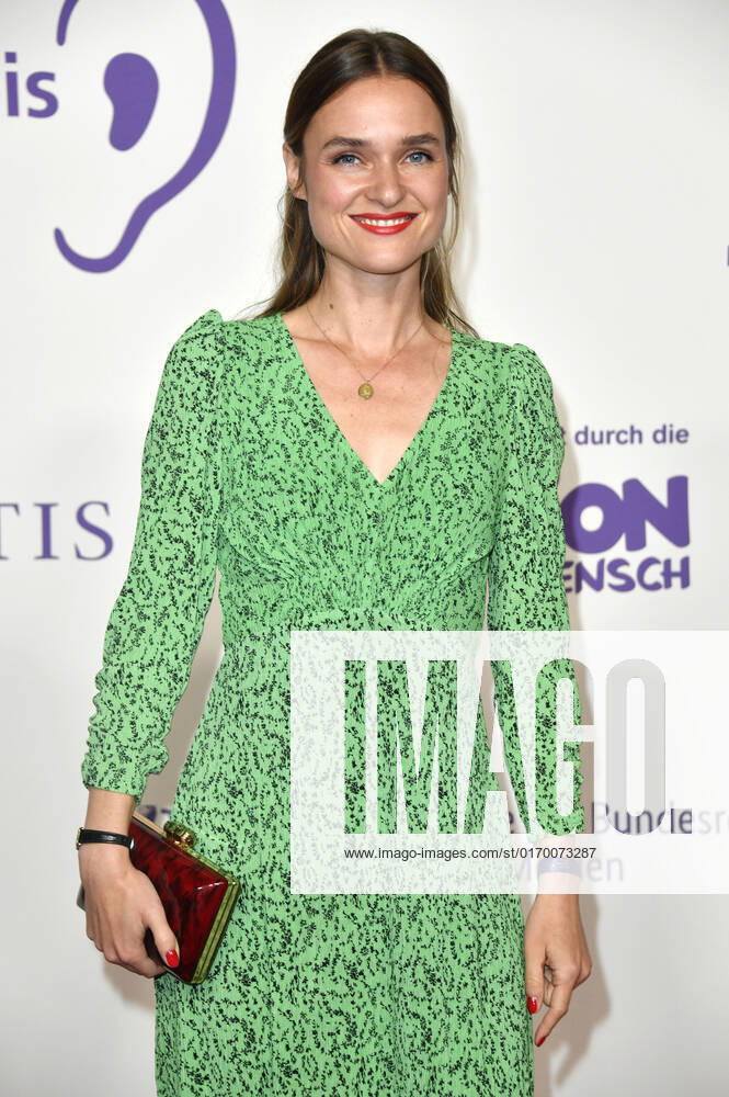 Josephin Busch at the award ceremony of the 20 German Hearing Film Award 2022 in the Bolle Festsäle at the Spree Bogen Berlin, 27 09 2022 Foto:xN.xKubelkax xFuturexImage