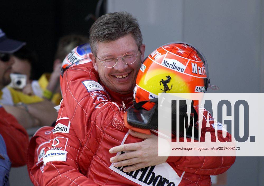 BRAWN Ross Technik Direktor mit Michael Schumacher Scuderia Ferrari Marlboro F1 Team . Grand Prix von Spanien in Barcelona 2003. Motorsport Formel 1 Jubel. Copyright