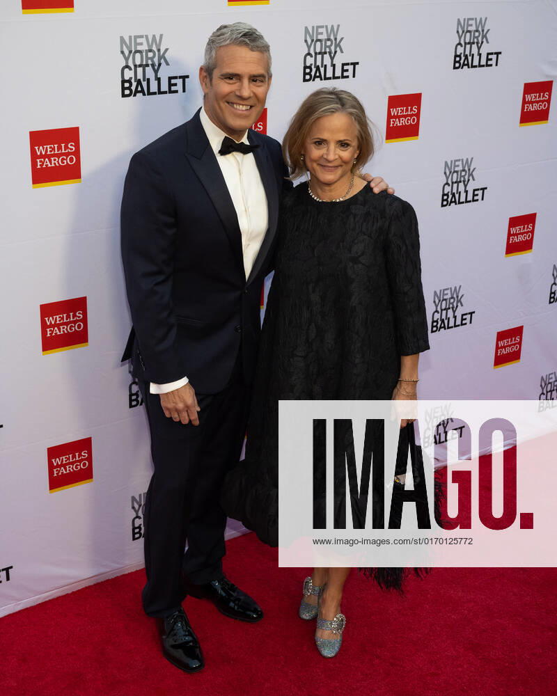 Andy Cohen and Amy Sedaris arrive on the red carpet at the New York City Ballet 2022 Fall Fashion Gala at the David H. Koch Theater in New York City on Wednesday, September 28th, 2022. 1 NYP20220928526 GabrielexHoltermann