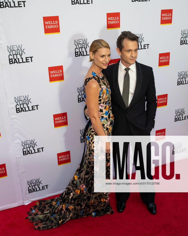 Claire Danes and Hugh Dancy arrive on the red carpet at the New York City Ballet 2022 Fall Fashion Gala at the David H. Koch Theater in New York City on Wednesday, September 28th, 2022. 1 NYP20220928519 GabrielexHoltermann