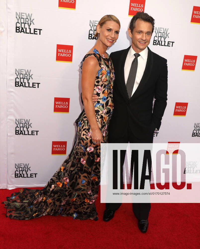 Actress CLAIRE DANES and HUGH DANCY attend the New York City Ballet 2022 Fall Fashion Gala held at the David H. Koch Theater at Lincoln Center. New York City USA - ZUMAk03_ 20220928_zaf_k03_099