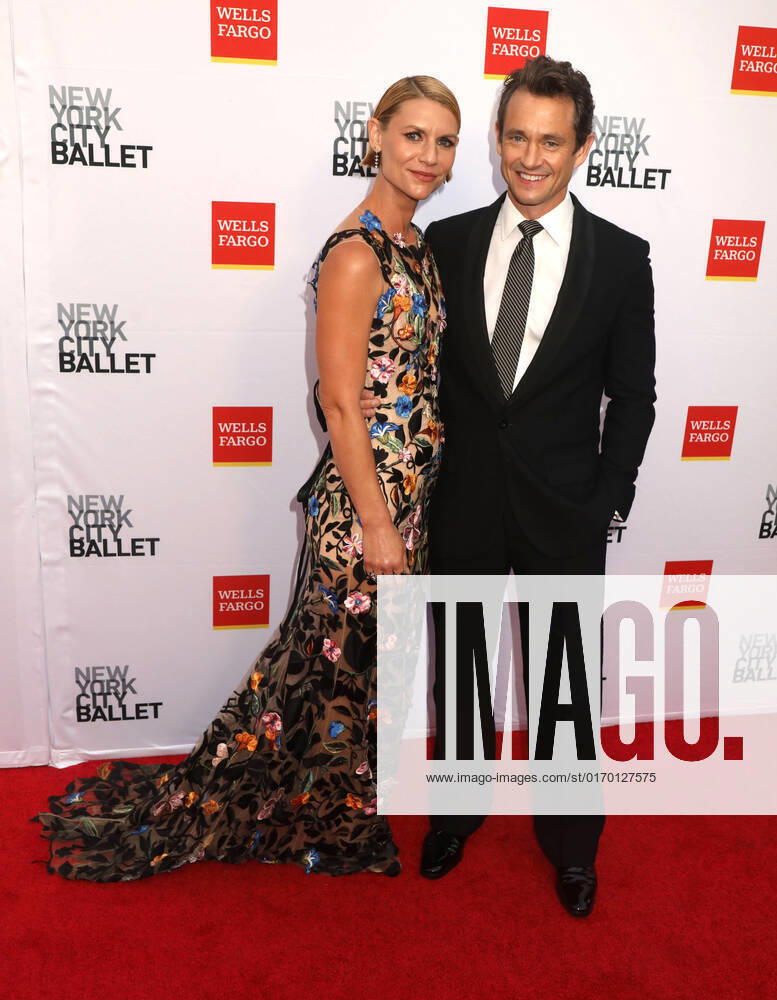 Actress CLAIRE DANES and HUGH DANCY attend the New York City Ballet 2022 Fall Fashion Gala held at the David H. Koch Theater at Lincoln Center. New York City USA - ZUMAk03_ 20220928_zaf_k03_101