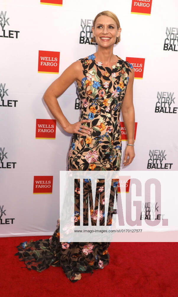 Actress CLAIRE DANES attends the New York City Ballet 2022 Fall Fashion Gala held at the David H. Koch Theater at Lincoln Center. New York City USA - ZUMAk03_ 20220928_zaf_k03_103