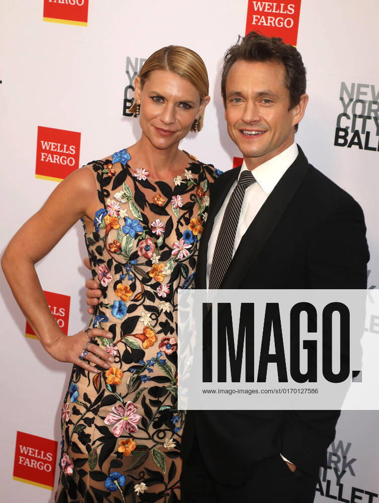 Actress CLAIRE DANES and HUGH DANCY attend the New York City Ballet 2022 Fall Fashion Gala held at the David H. Koch Theater at Lincoln Center. New York City USA - ZUMAk03_ 20220928_zaf_k03_112