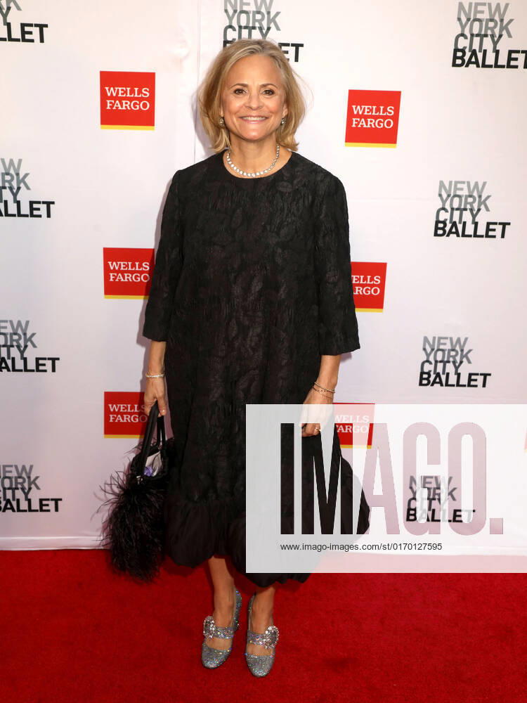 Actress AMY SEDARIS attends the New York City Ballet 2022 Fall Fashion Gala held at the David H. Koch Theater at Lincoln Center. New York City USA - ZUMAk03_ 20220928_zaf_k03_121