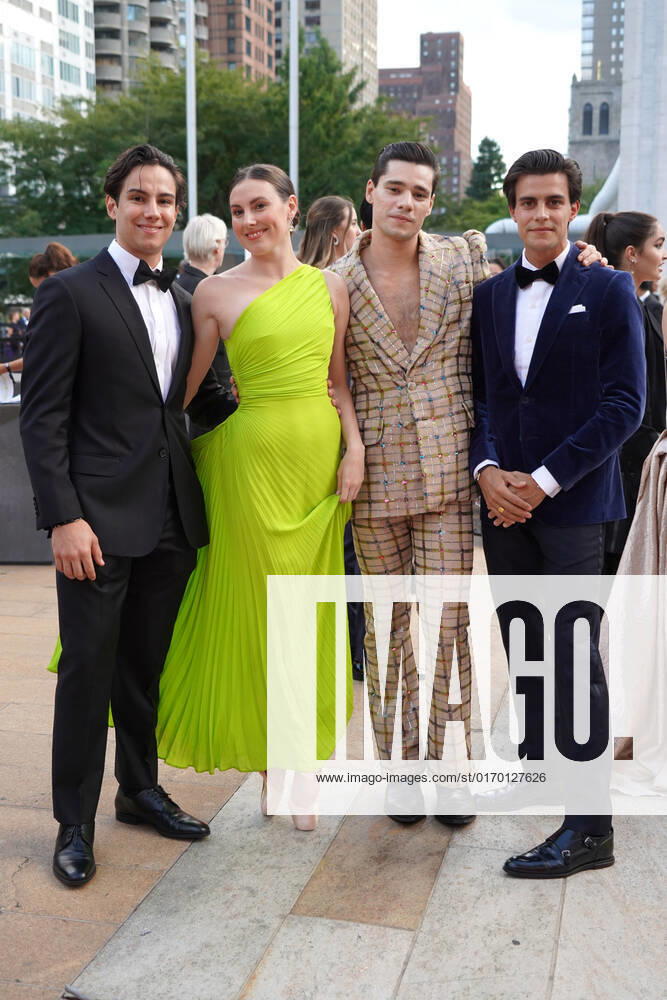 TILER PECK and male dancers attend the New York City Ballet 2022 Fall Fashion Gala,.The David H. Koch Theater, Lincoln Center,.NYC.September 28, 2022. New York USA - ZUMAms4_ 20220928_zaf_ms4_048