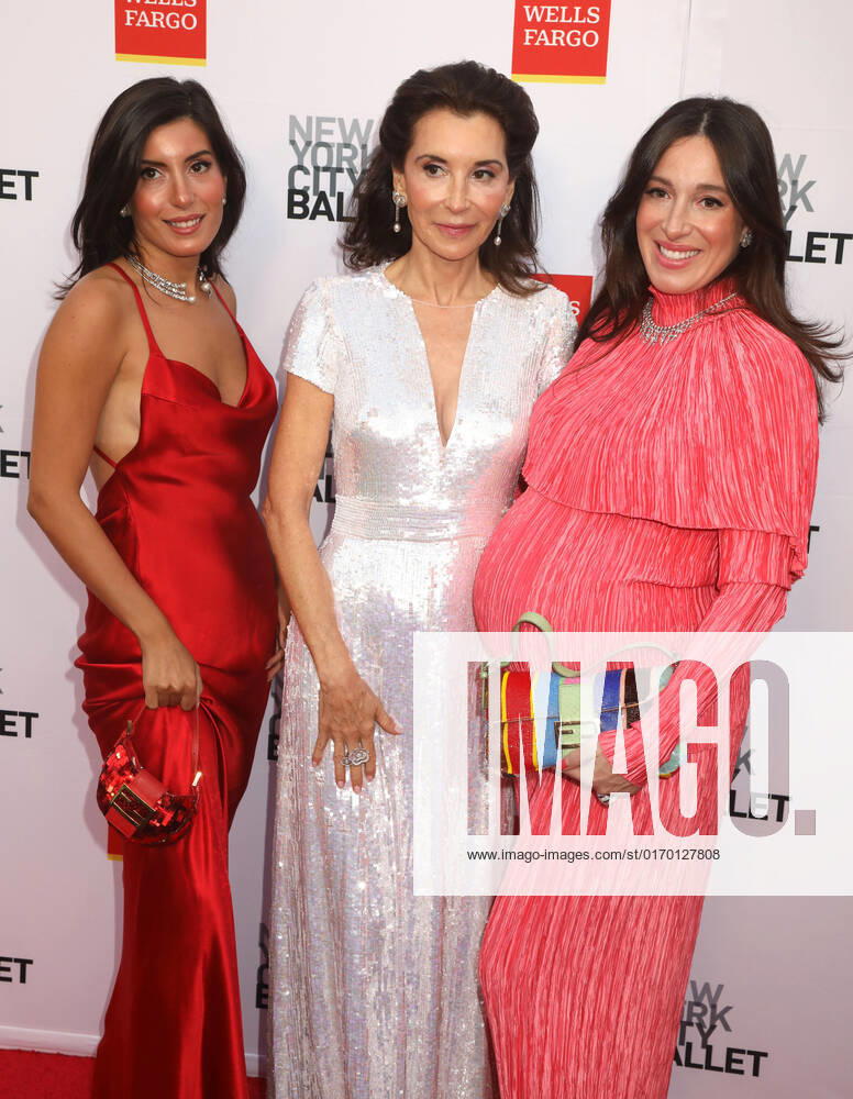 ALESSIA FENDI, FE FENDI and PAOLA FENDI attend the New York City Ballet 2022 Fall Fashion Gala held at the David H. Koch Theater at Lincoln Center. New York City USA - ZUMAk03_ 20220928_zaf_k03_083