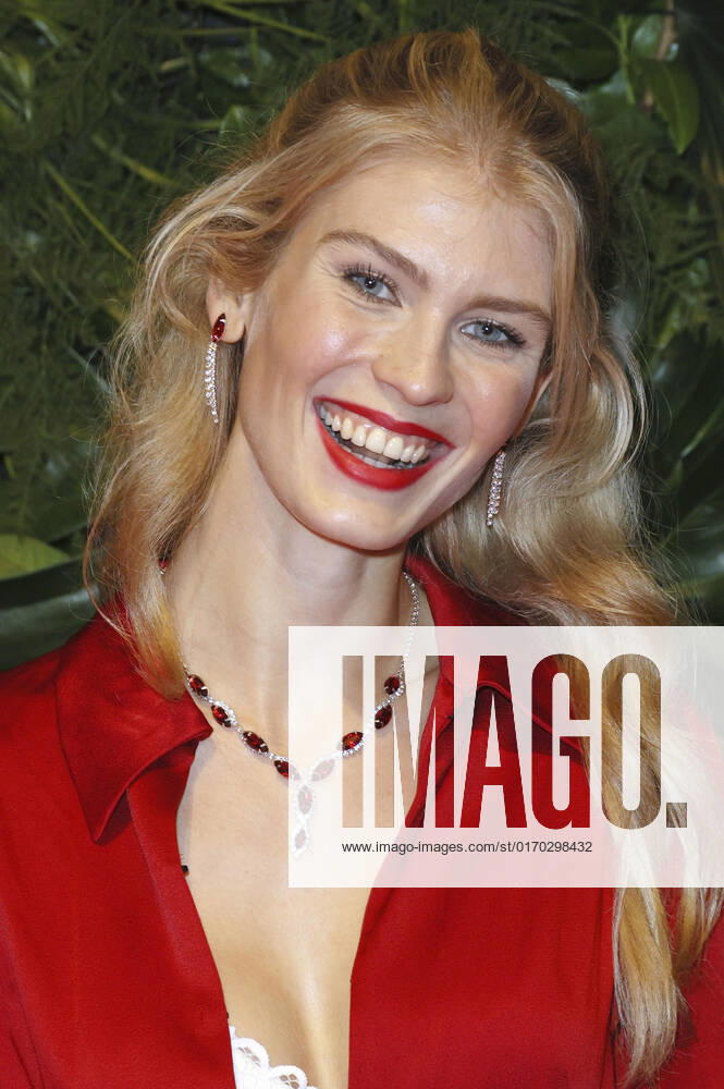Louisa Kapitza at The Show 2022 Opening Party at Schuppen 52 Hamburg, 01 10 2022 Foto:xFuturexImage