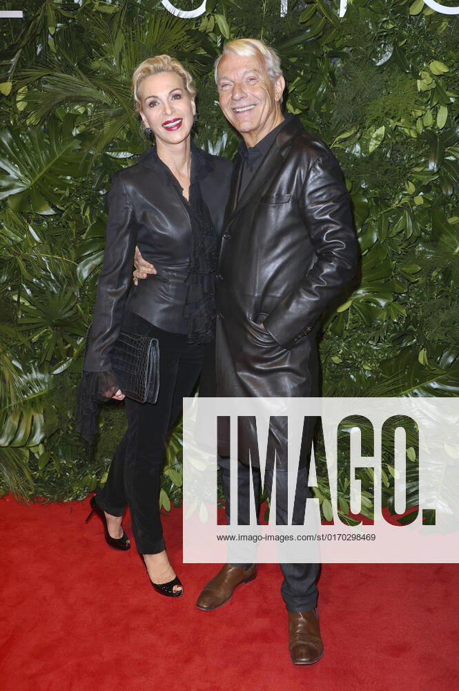 Jo Groebel with wife Grit Weiss at The Show 2022 Opening Party at Schuppen 52 Hamburg, 01 10 2022 Foto:xFuturexImage