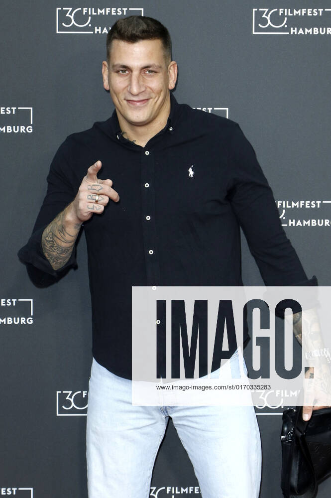 Kristoffer Jonas Klauß Gzuz at the premiere of the feature film Rheingold at the 30 Filmfest Hamburg 2022 at Cinemaxx Dammtor Hamburg, 01 10 2022 Foto:xC.xTamckex xFuturexImage