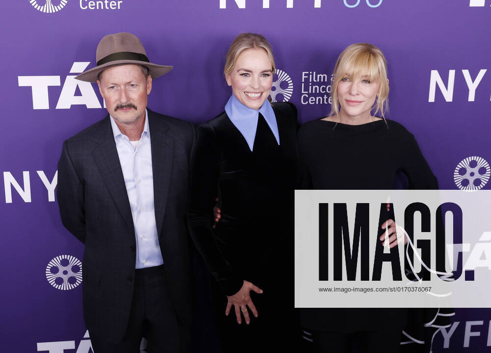 Bilder des Jahres 2022, Entertainment 10 Oktober Cate Blanchett, Nina Hoss and Todd Field arrive at the TAR red carpet event during the 60th New York Film Festival at Alice Tully Hall, Lincoln Center on Monday, October 03, 2022 in New York City. 1 NYP20221003120 JOHNxANGELILLO