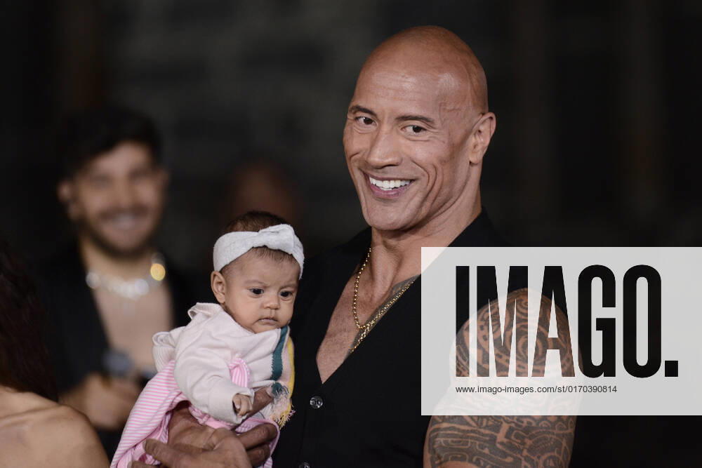 Bilder des Jahres 2022, Entertainment 10 Oktober Entertainment Themen der Woche KW40 October 3, 2022, Mexico City, Mexico: Actor Dwayne Johnson attends the Back carpet of Black Adam fan event at Diego Rivera Museum. on October 3, 2022 in Mexico City, Mexico. Mexico City Mexico - ZUMAe321 20221003_zia_e321_019