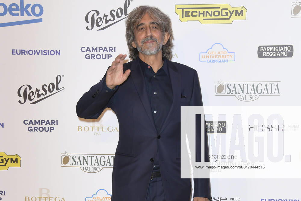Sergio Rubini attends at the red carpet of the Globo d oro award 2022 at the Auditorium Parco Della Musica. Rome Italy - ZUMAs197 20221004_zaa_s197_450
