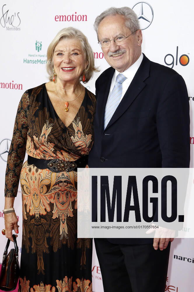Jutta Speidel and Christian Ude at the 11 presentation of the EMOTION Award 2022 at the Curio Haus Hamburg, 05 10 2022 Foto:xC.xTamckex xFuturexImage