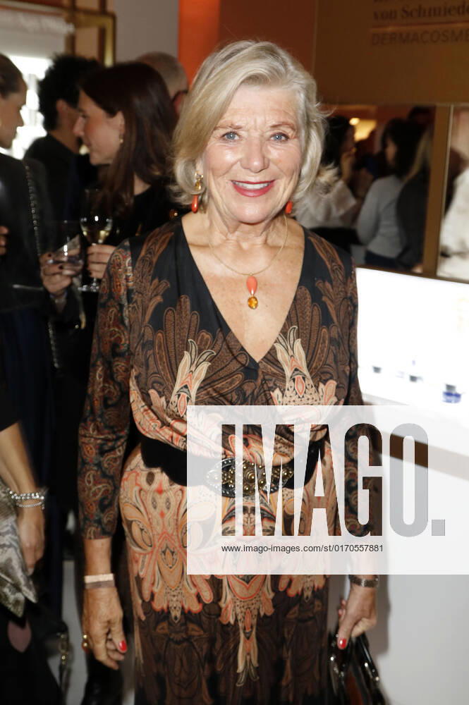 Jutta Speidel at the 11 presentation of the EMOTION Award 2022 at the Curio Haus Hamburg, 05 10 2022 Foto:xC.xTamckex xFuturexImage
