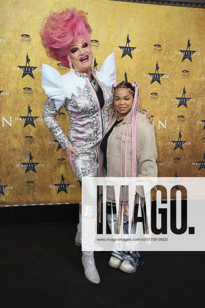 Olivia Jones and Zoe Wees at the premiere of the musical Hamilton at the Operettenhaus Hamburg, 06 10 2022 Foto:xFuturexImage
