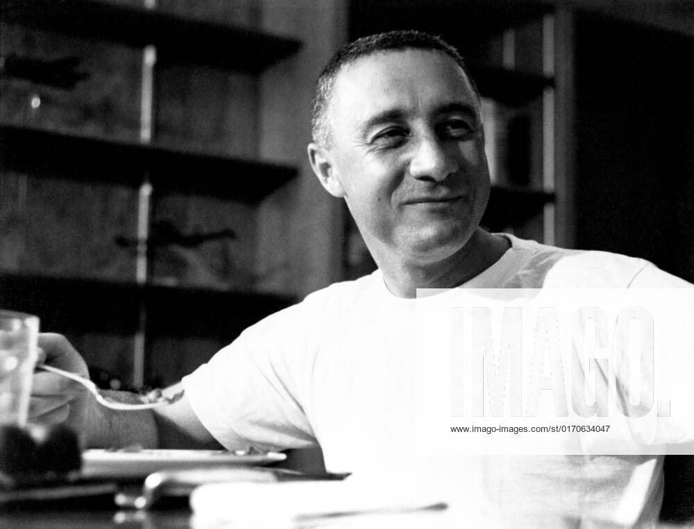 S61-02898 (21 July 1961) --- Virgil I. (Gus) Grissom, pilot of the Mercury-Redstone 4 (MR-4) ?Liberty Bell 7? spaceflight, enjoys a meal aboard the recovery ship, USS Randolph, following his 15-minute, 37-second suborbital space mission. 1062_36_M_-518-