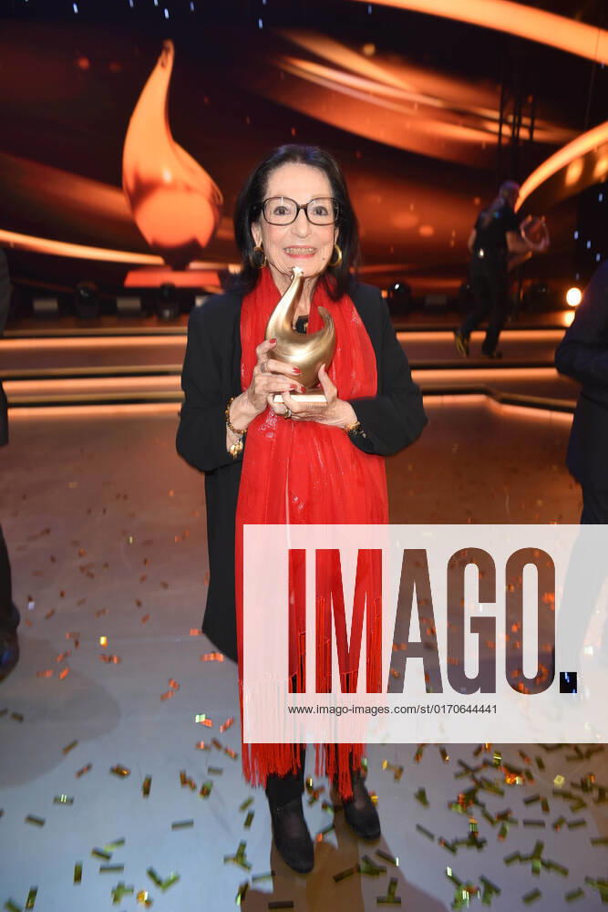 Nana Mouskouri at the GOLDENE HENNE 2022 in the Media City in Leipzig on 07 10 2022 Aftershowparty